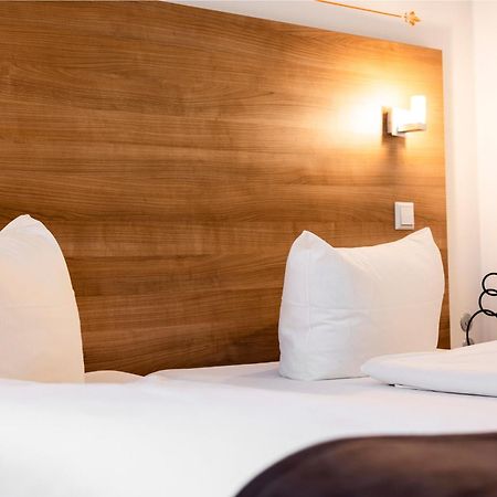 Orange Hotel Und Apartments Neu-Ulm Eksteriør billede