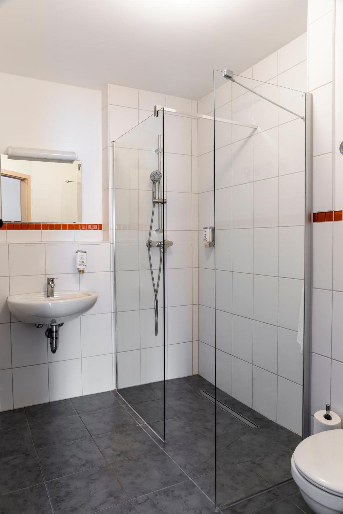 Orange Hotel Und Apartments Neu-Ulm Eksteriør billede