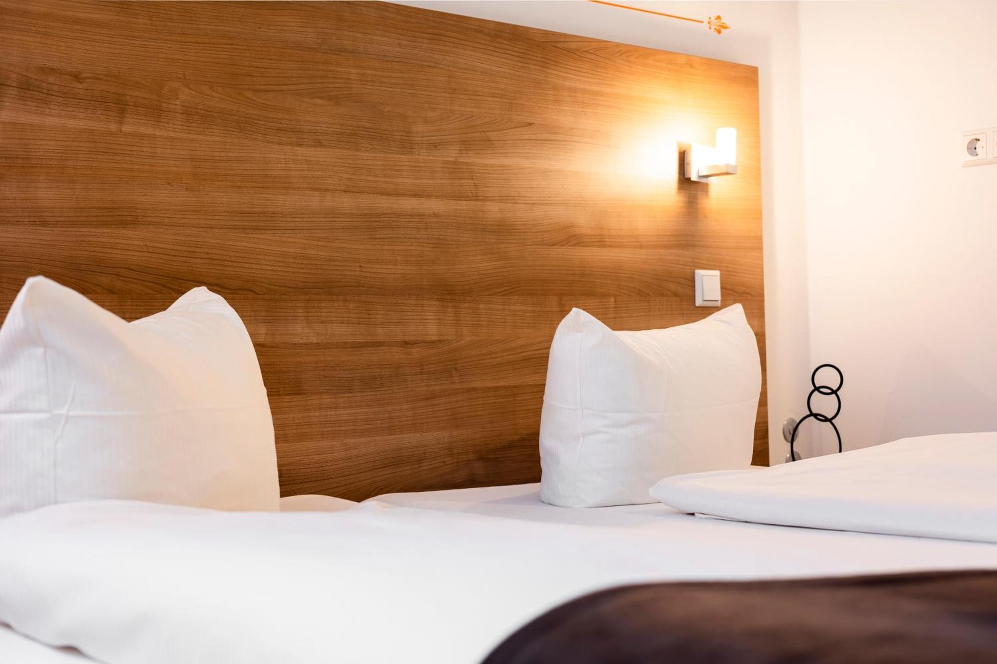 Orange Hotel Und Apartments Neu-Ulm Eksteriør billede